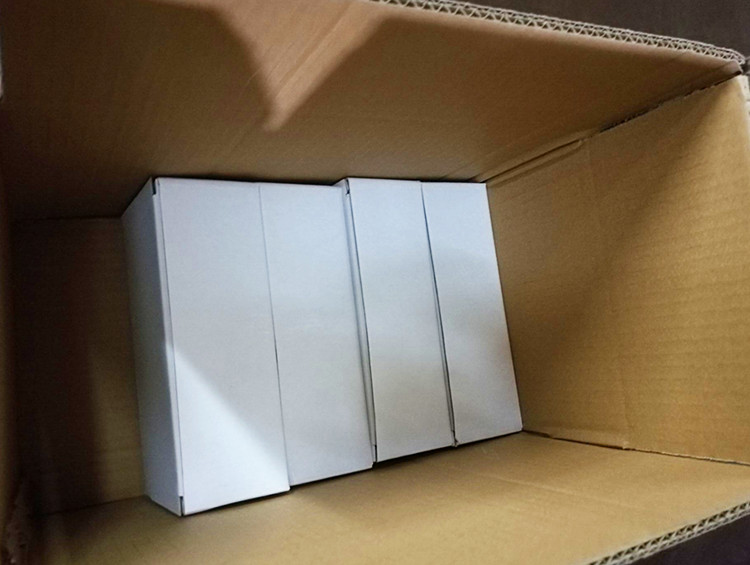 產(chǎn)品裝箱
